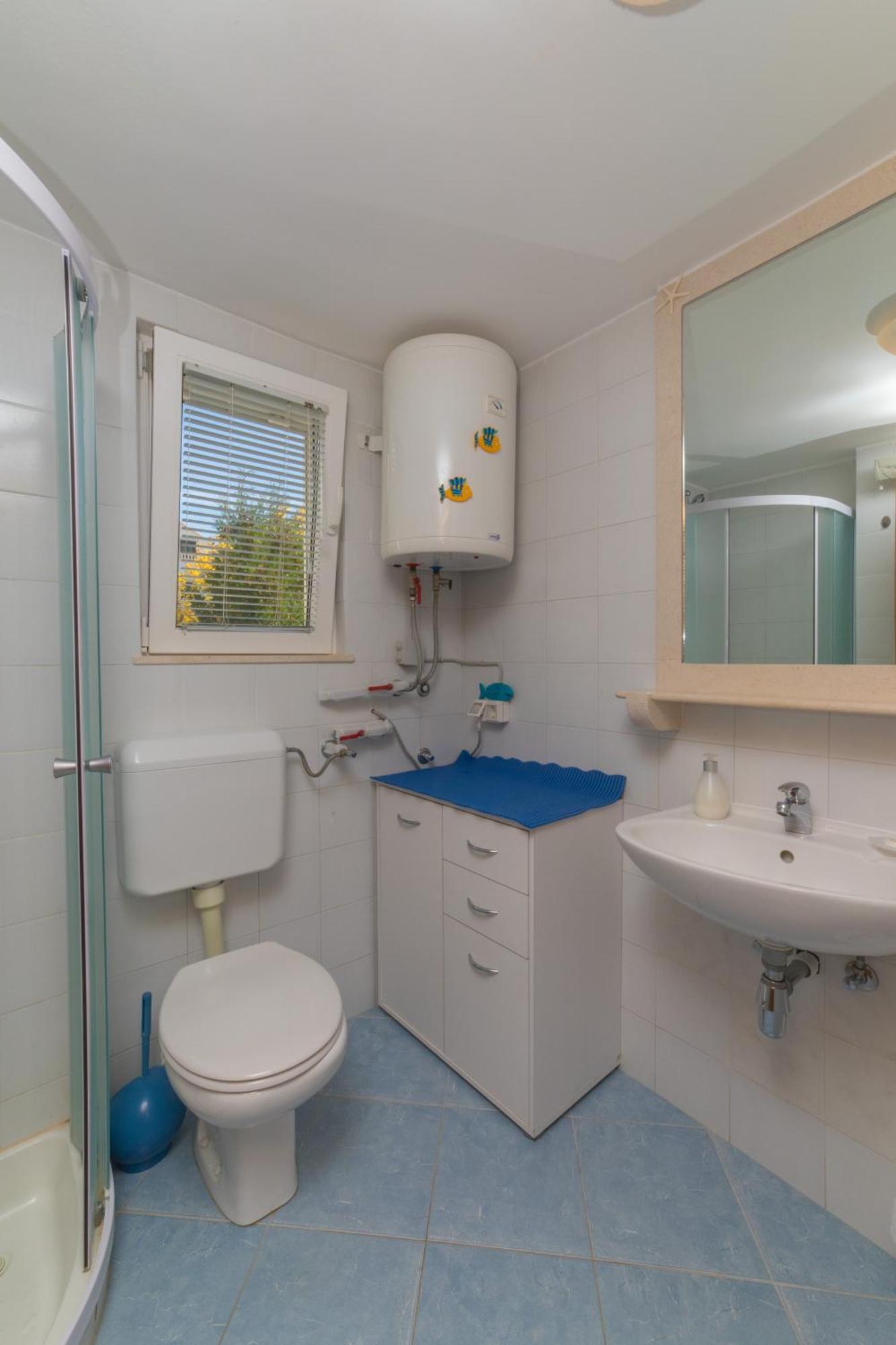 Apartments Lux Бол Екстер'єр фото