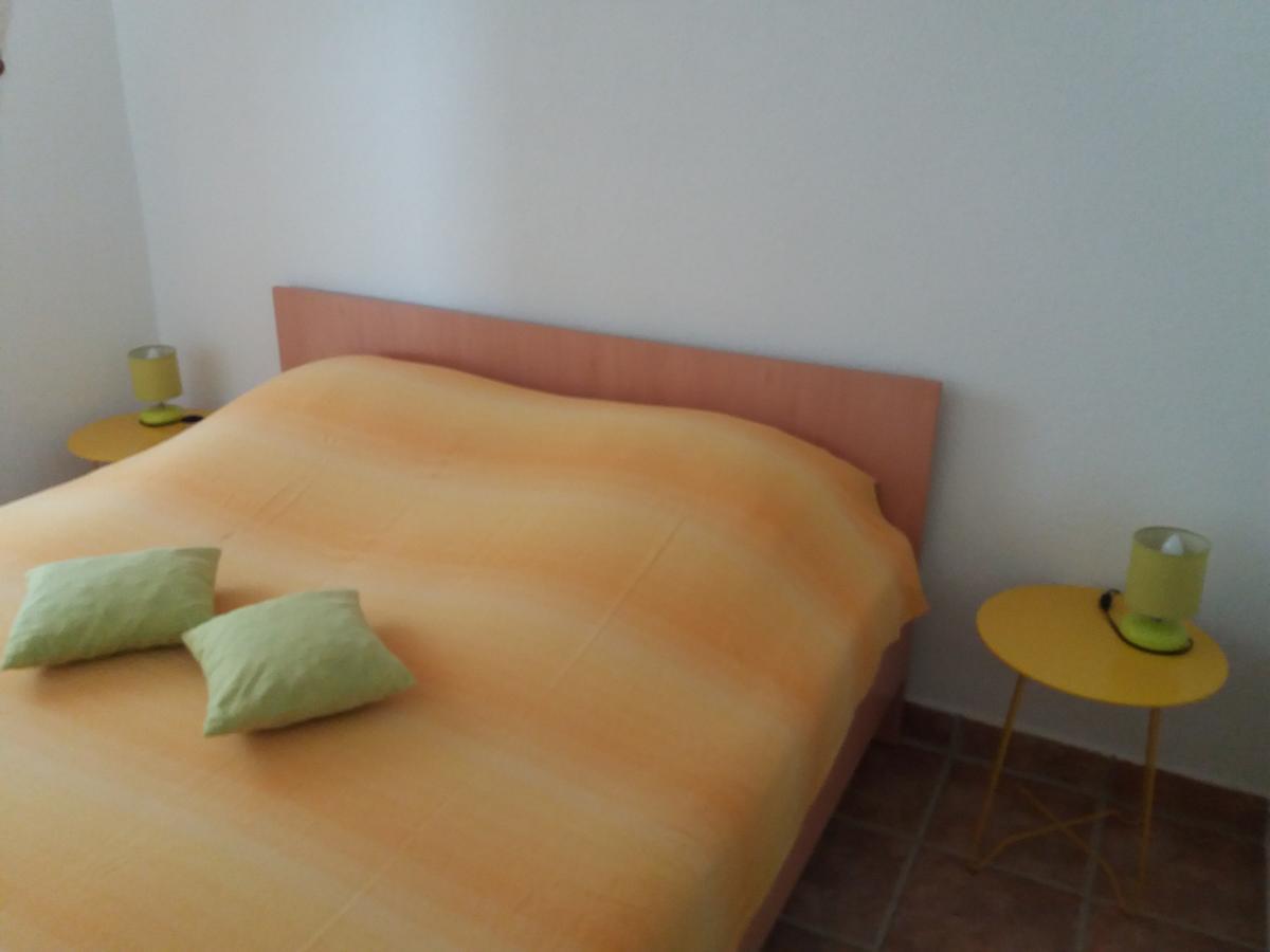 Apartments Lux Бол Екстер'єр фото