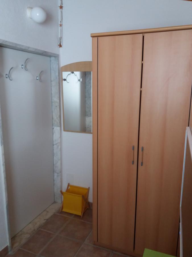 Apartments Lux Бол Екстер'єр фото