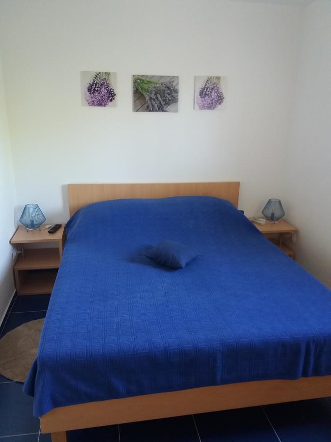 Apartments Lux Бол Екстер'єр фото